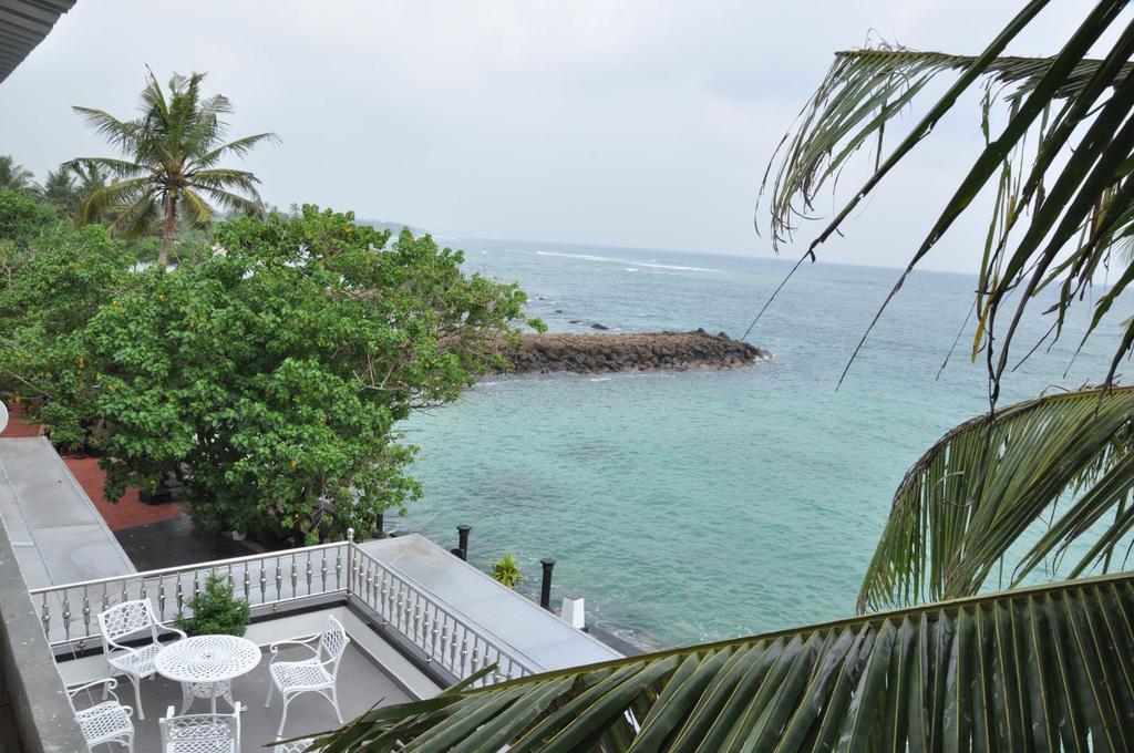 Goviyapana Beach Hotel Ahangama Room photo